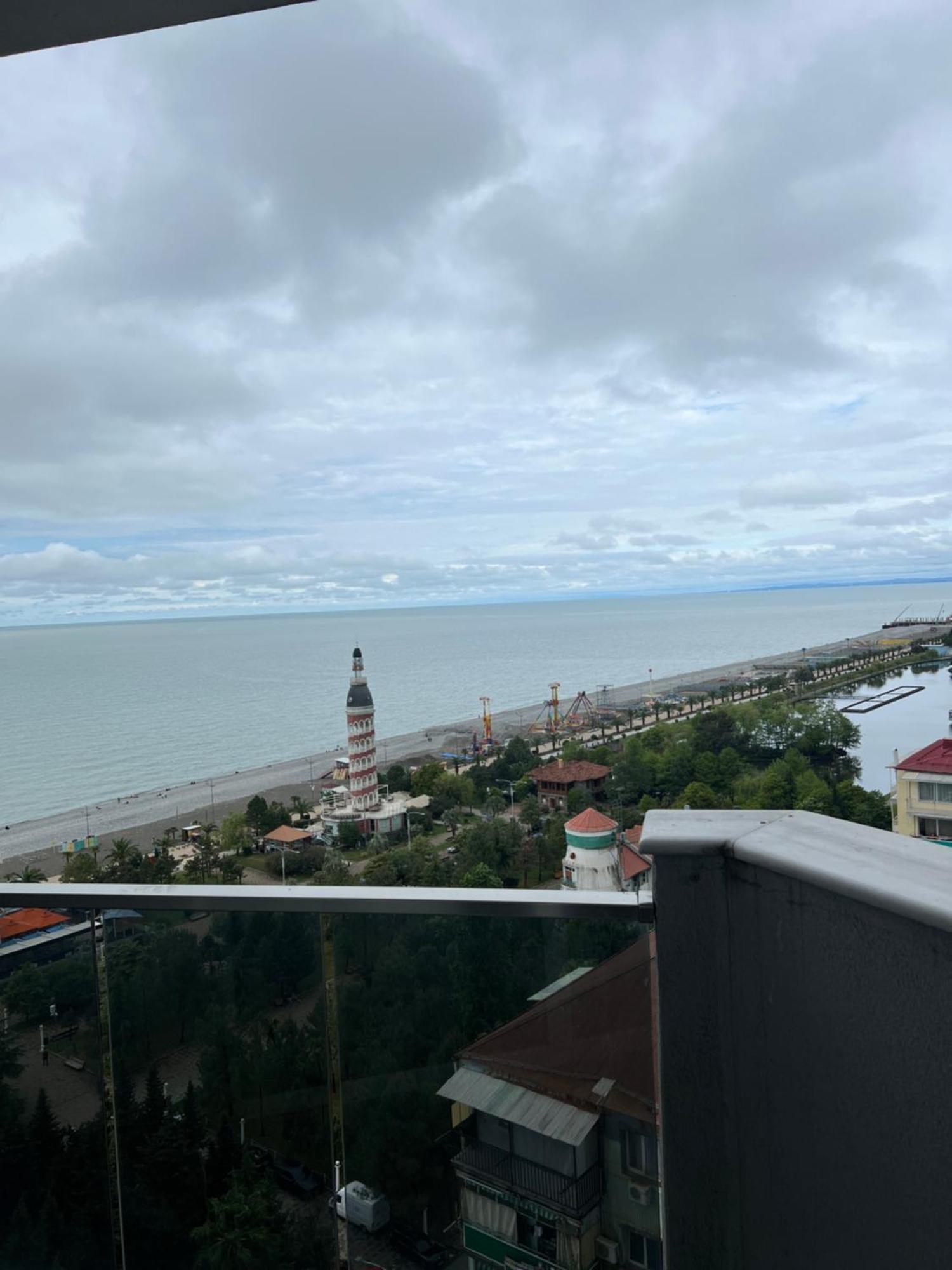 Orbi Sea Towers Batumi Apartment Exterior foto