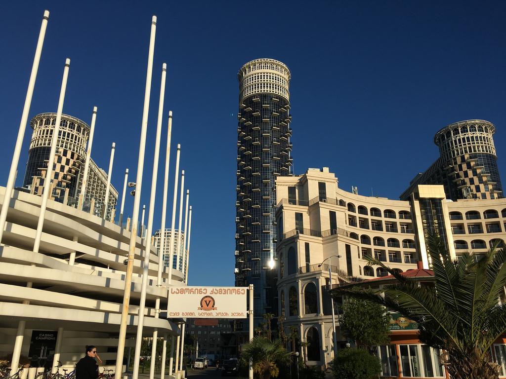 Orbi Sea Towers Batumi Apartment Exterior foto